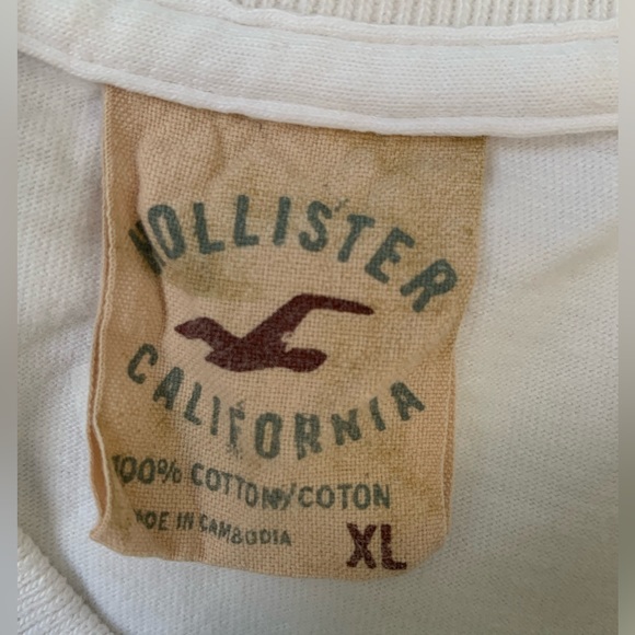 Hollister Vintage (Size XL) Short Sleeve T-Shirt in Great Condition - Picture 2 of 4